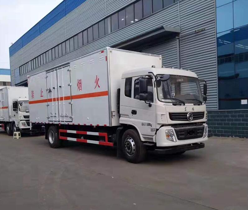 【安全达标】东风单桥危货厢车【货厢7.6米】