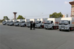 内蒙古李总来厂考察提车，共10台废机油运输车