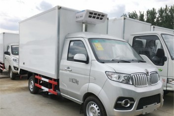 金杯T30【2.9米 蓝牌】冷藏车